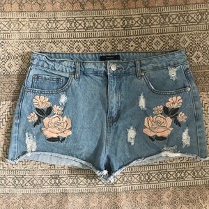 FOREVER 21 Embroidered & Distressed Denim Shorts